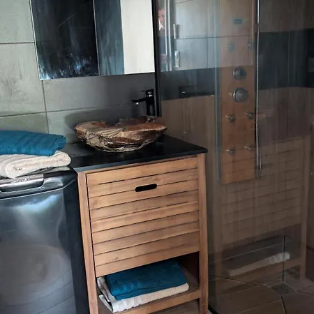 2 Pieces , Clim, Proche Apartment *