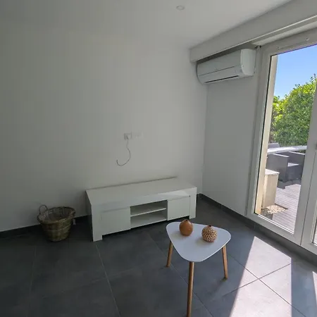 Apartment 2 Pieces , Clim, Proche Lattes